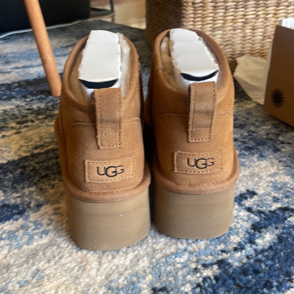 Chestnut platform Uggs never worn!